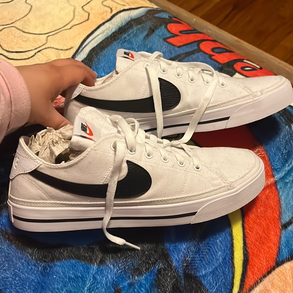 Men’s never worn Nikes